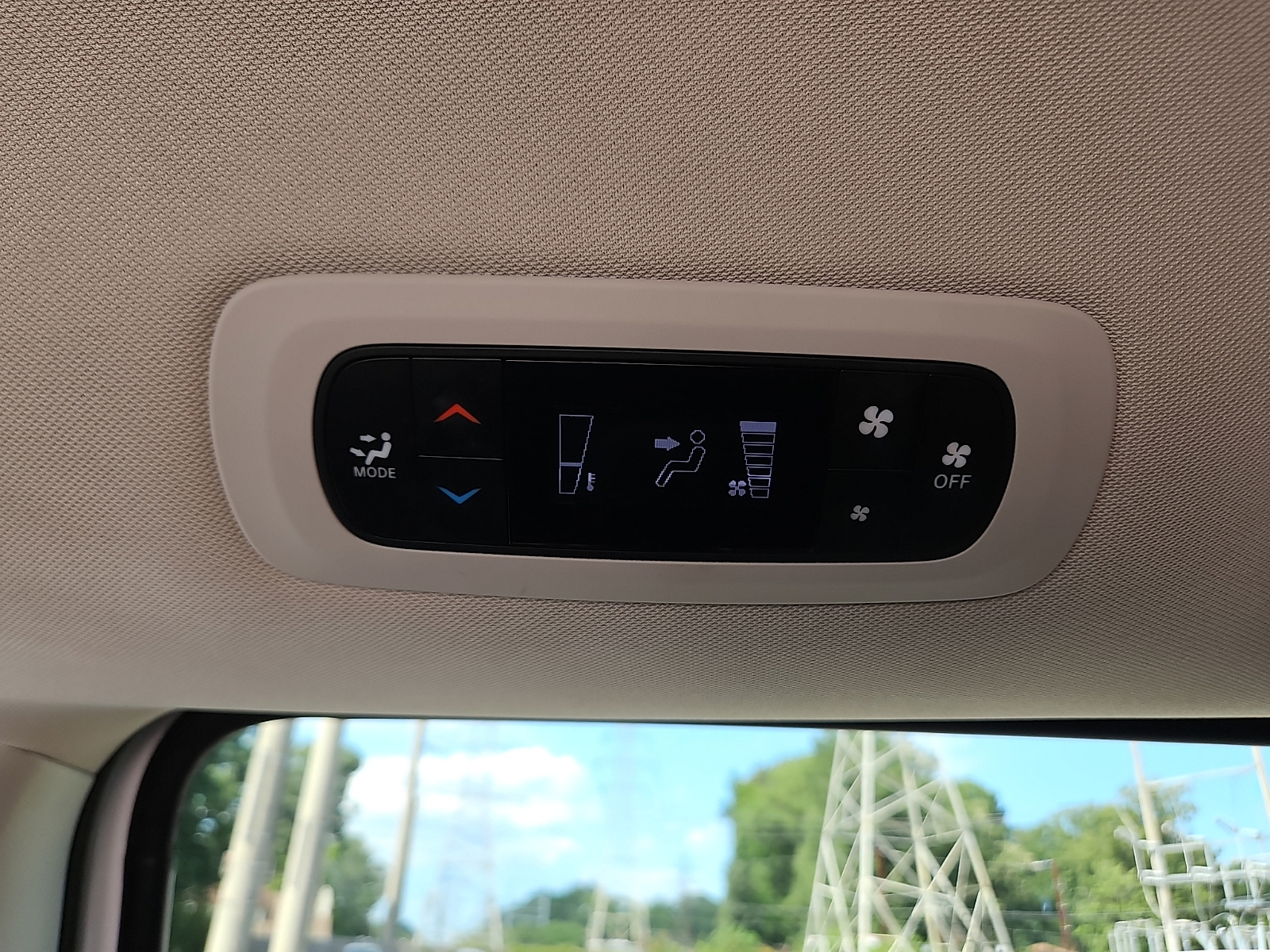 Used 2023 Chrysler Voyager Van