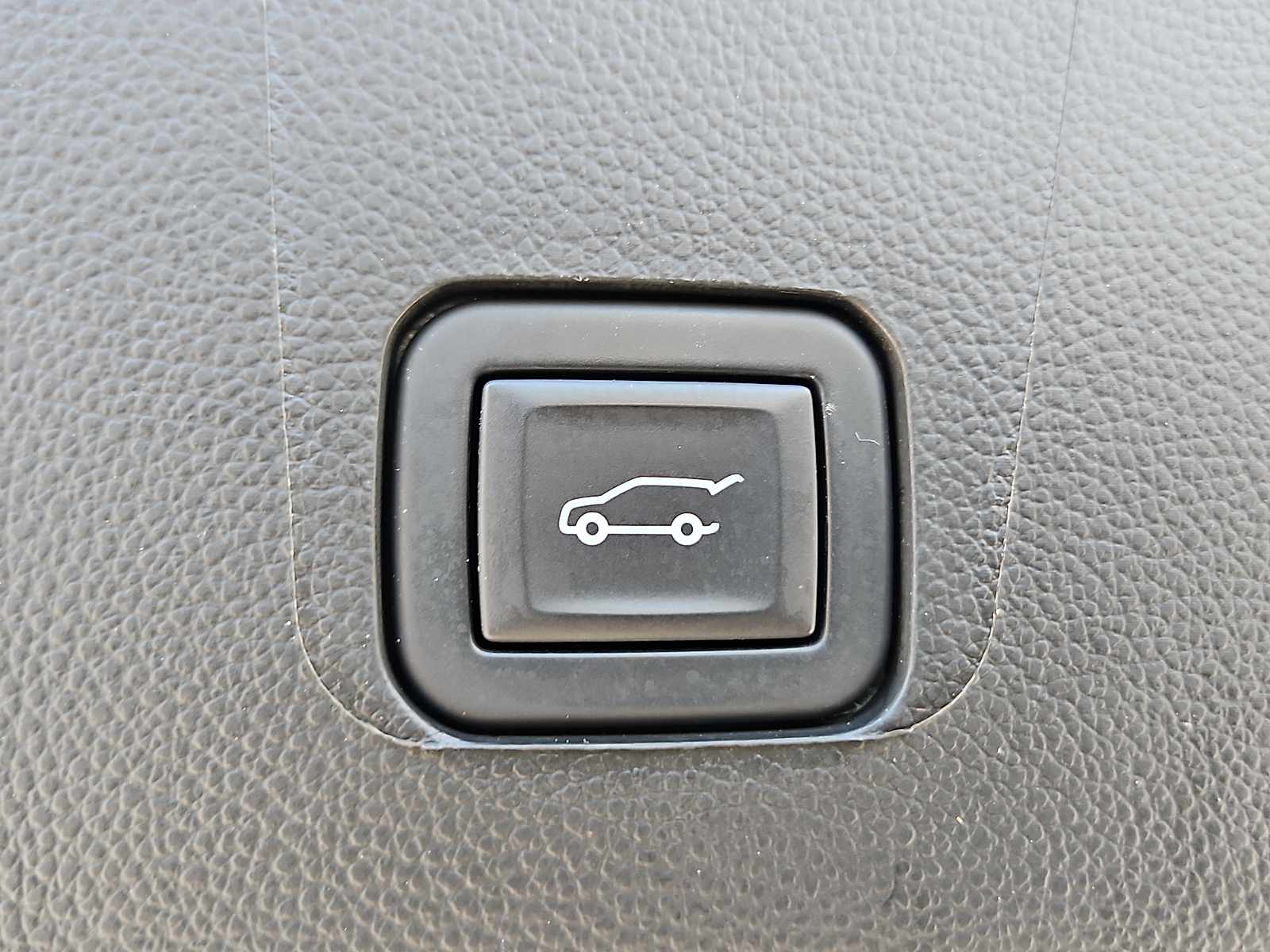 Used 2023 Chevrolet Traverse SUV