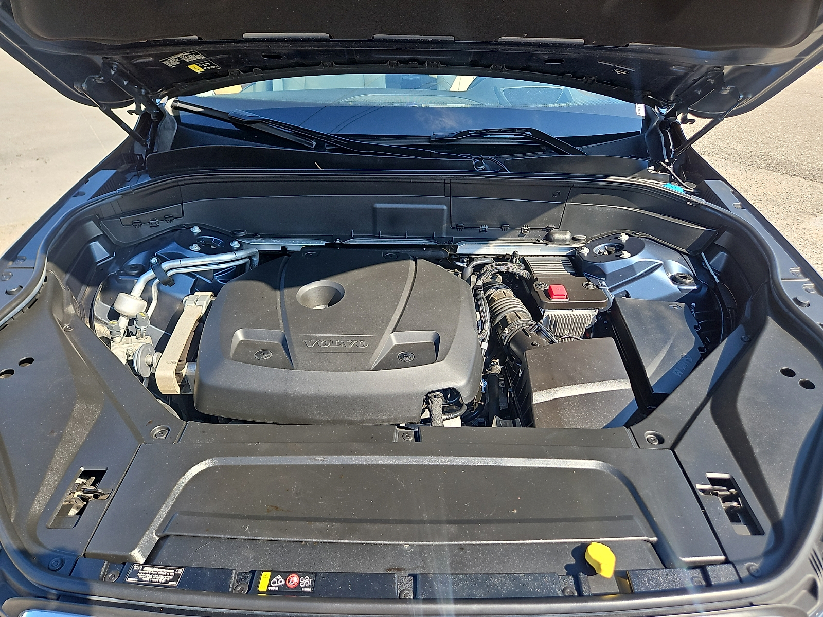 Used 2021 Volvo XC90 T6; 6-seat SUV