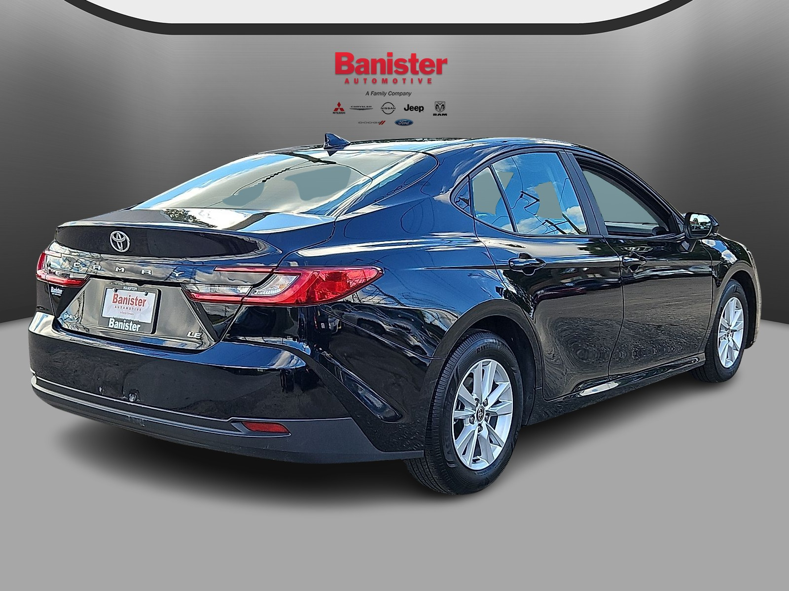 Used 2025 Toyota Camry Hybrid Sedan