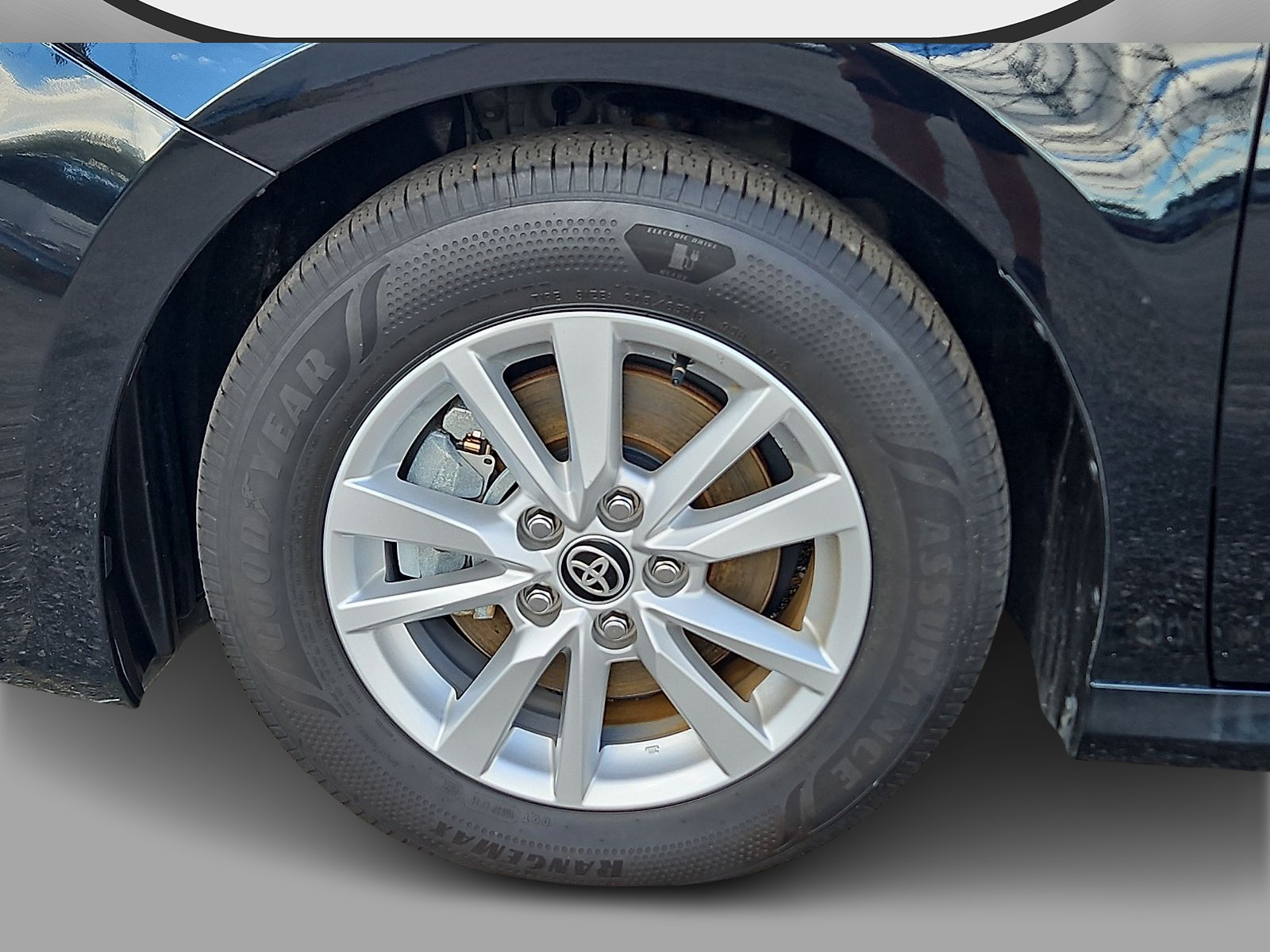 Used 2025 Toyota Camry Hybrid Sedan