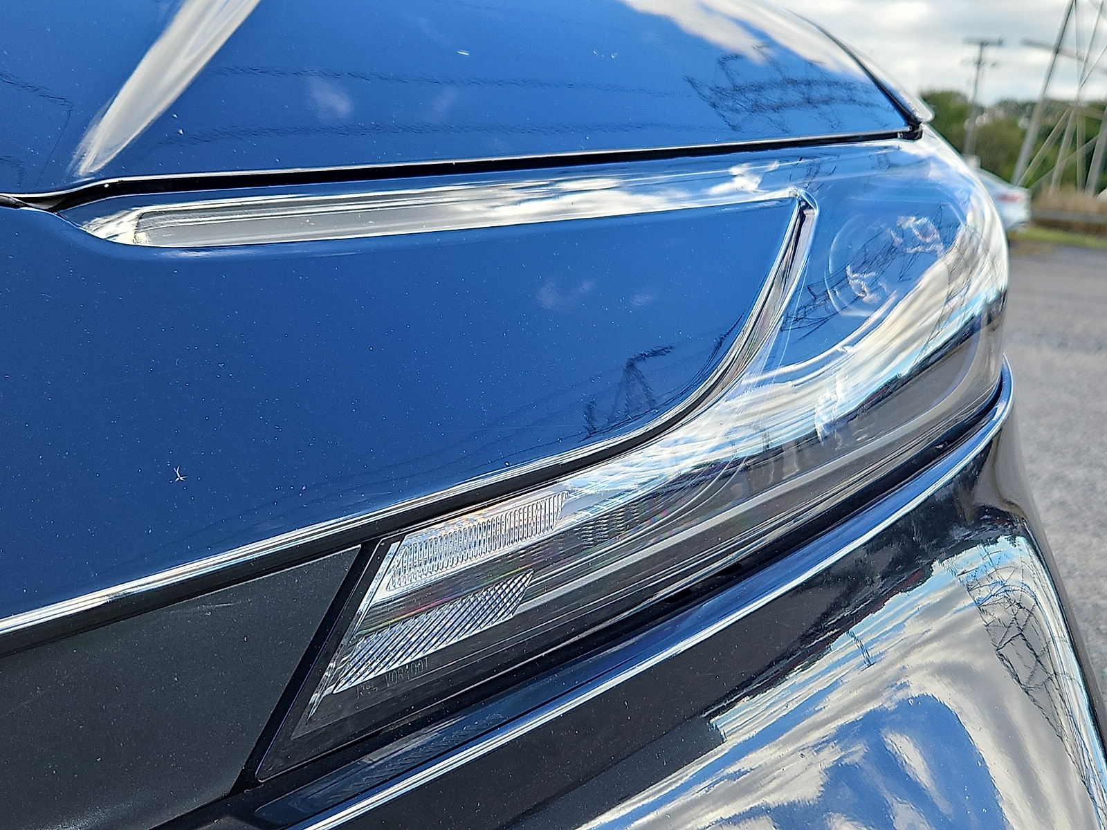 Used 2025 Toyota Camry Hybrid Sedan