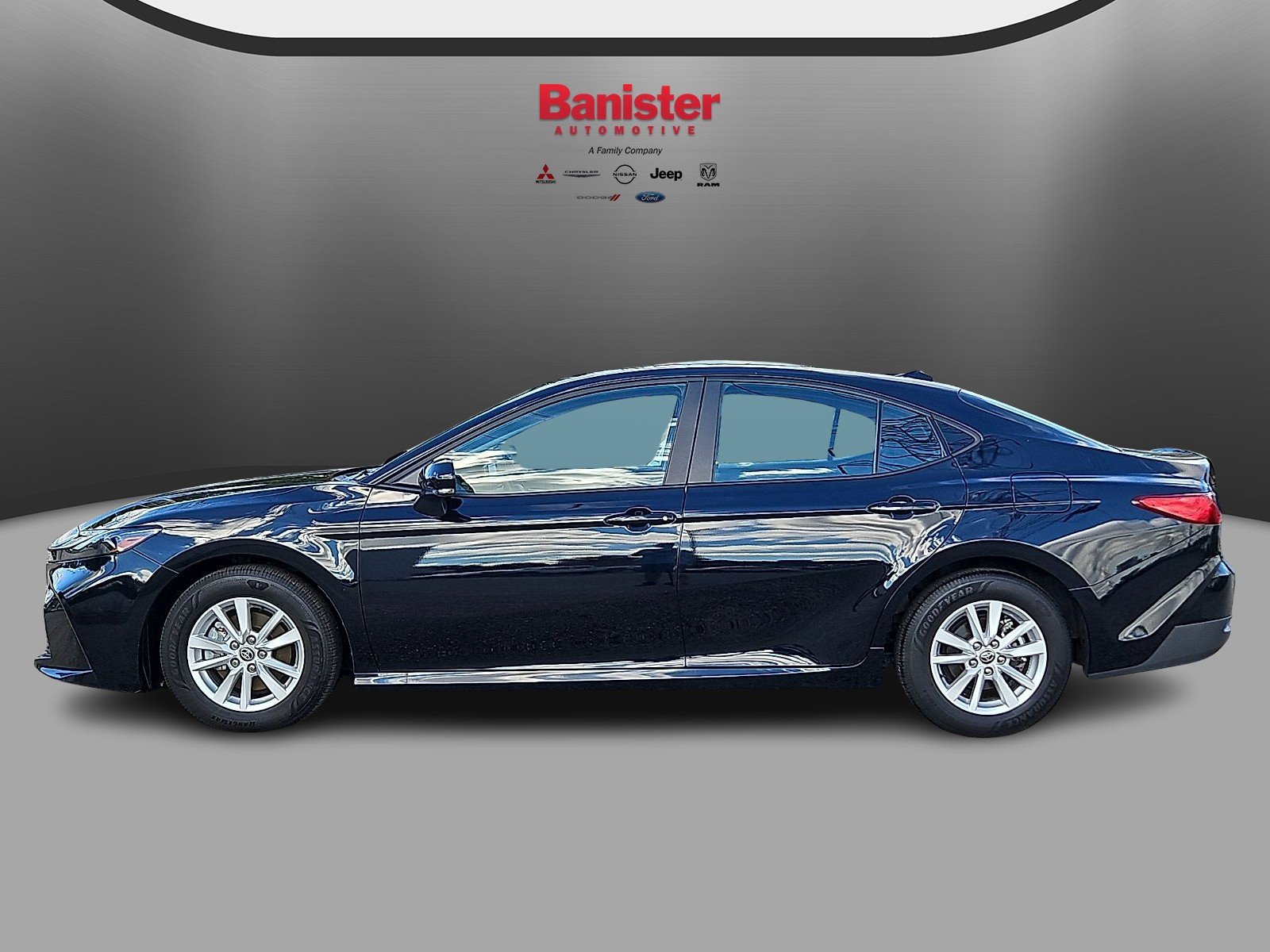 Used 2025 Toyota Camry Hybrid Sedan