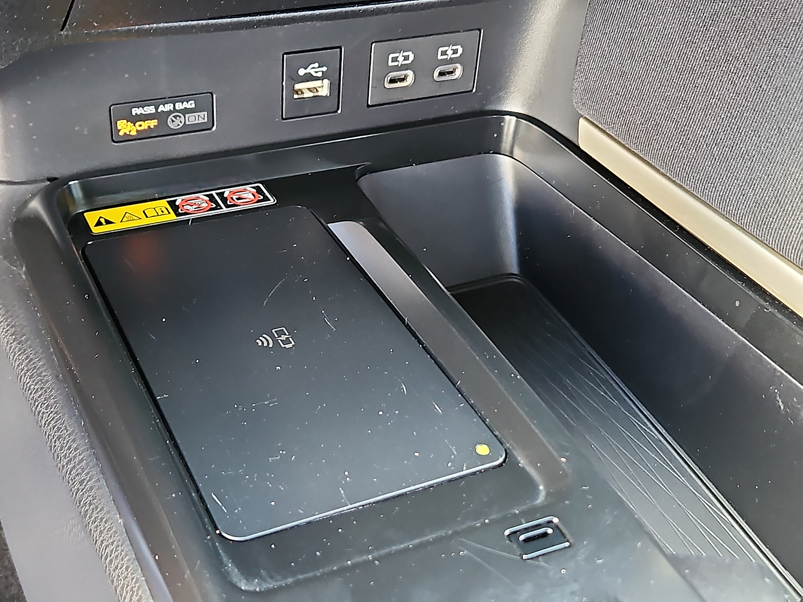 Used 2025 Toyota Camry Hybrid Sedan
