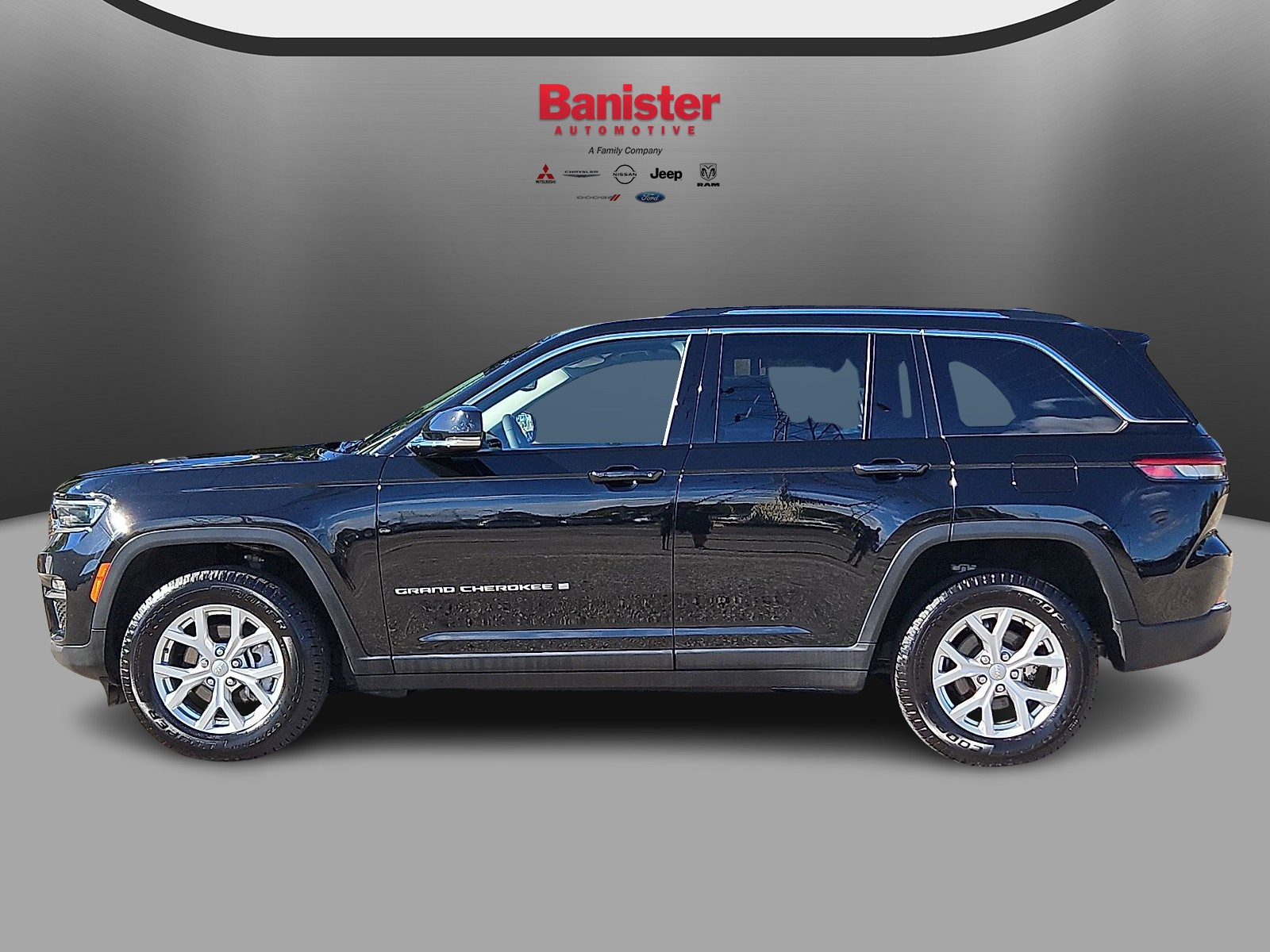 Used 2023 Jeep Grand Cherokee SUV