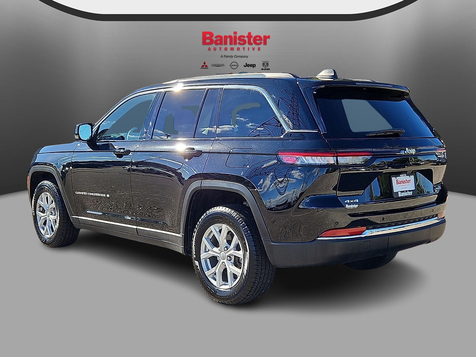 Used 2023 Jeep Grand Cherokee SUV