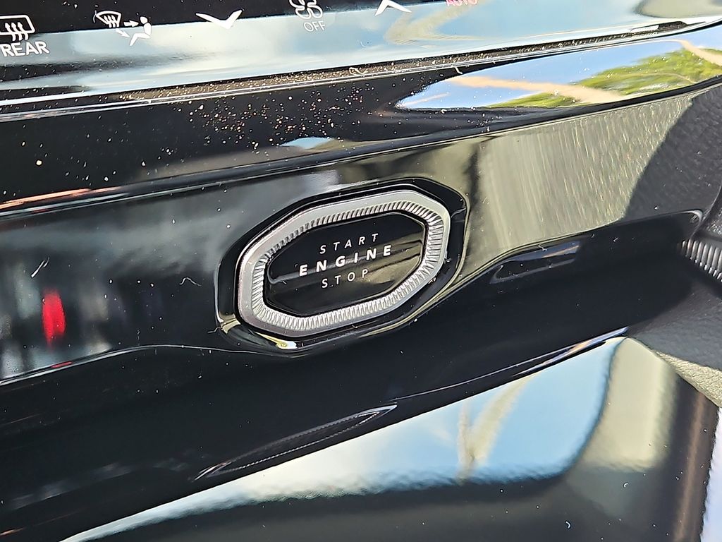New 2026 Jeep Grand Cherokee SUV