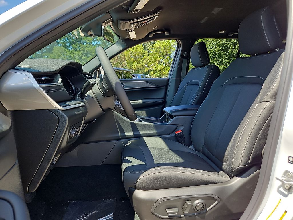 New 2026 Jeep Grand Cherokee SUV