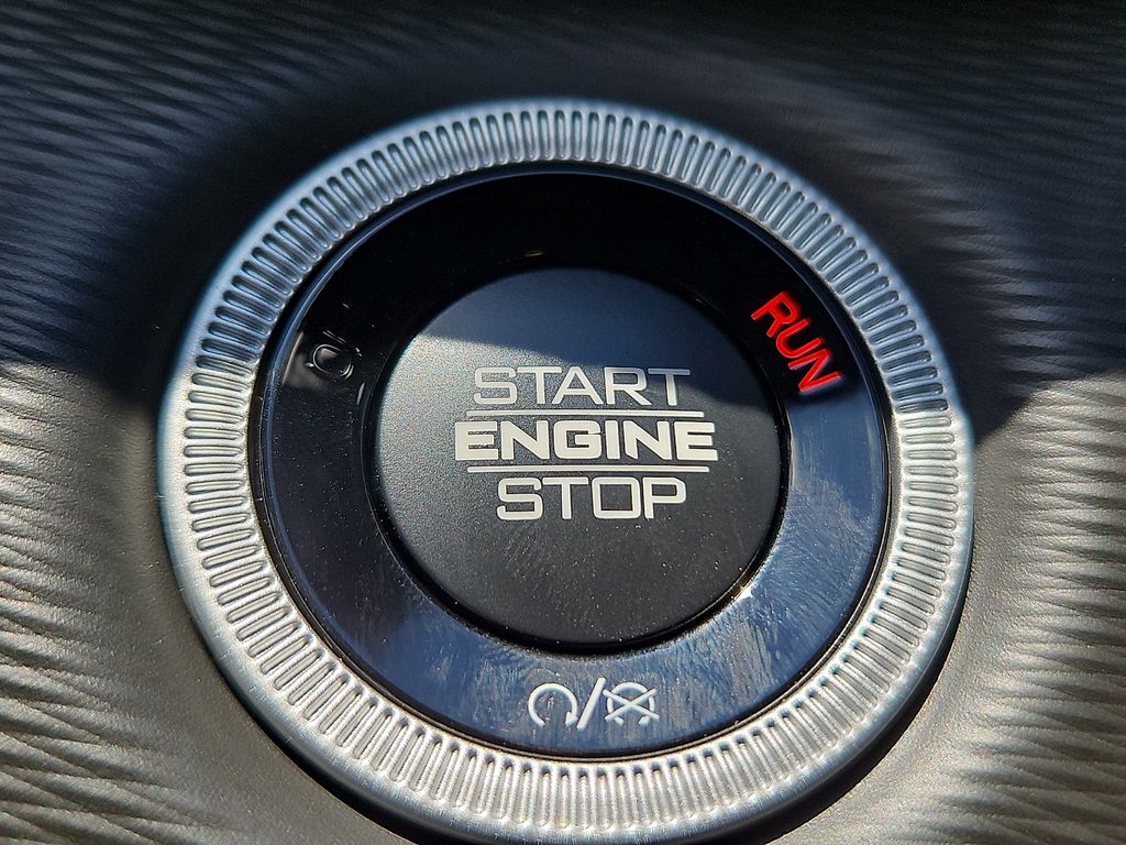 New 2026 Jeep Grand Cherokee SUV