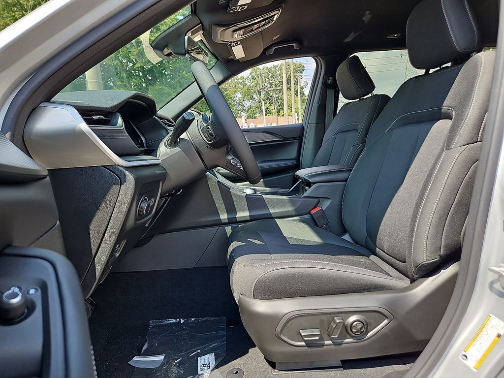 New 2026 Jeep Grand Cherokee SUV