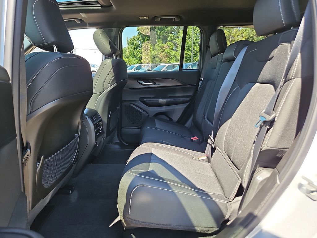 New 2026 Jeep Grand Cherokee SUV