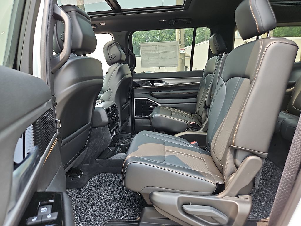 New 2026 Jeep Grand Wagoneer SUV