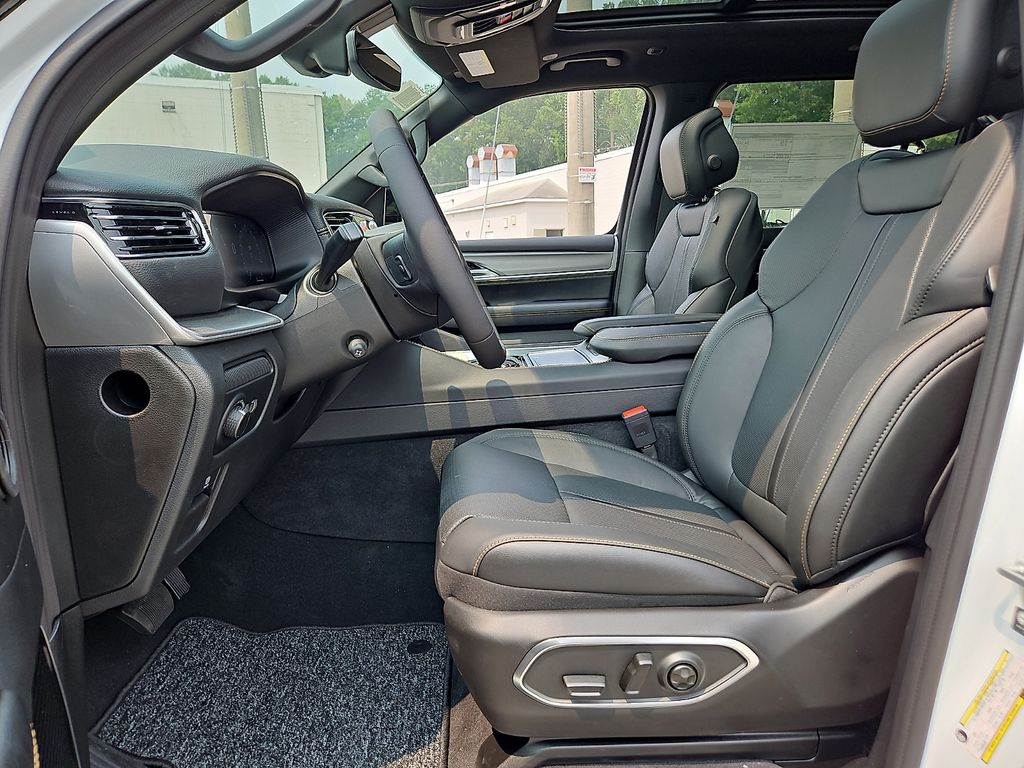 New 2026 Jeep Grand Wagoneer SUV
