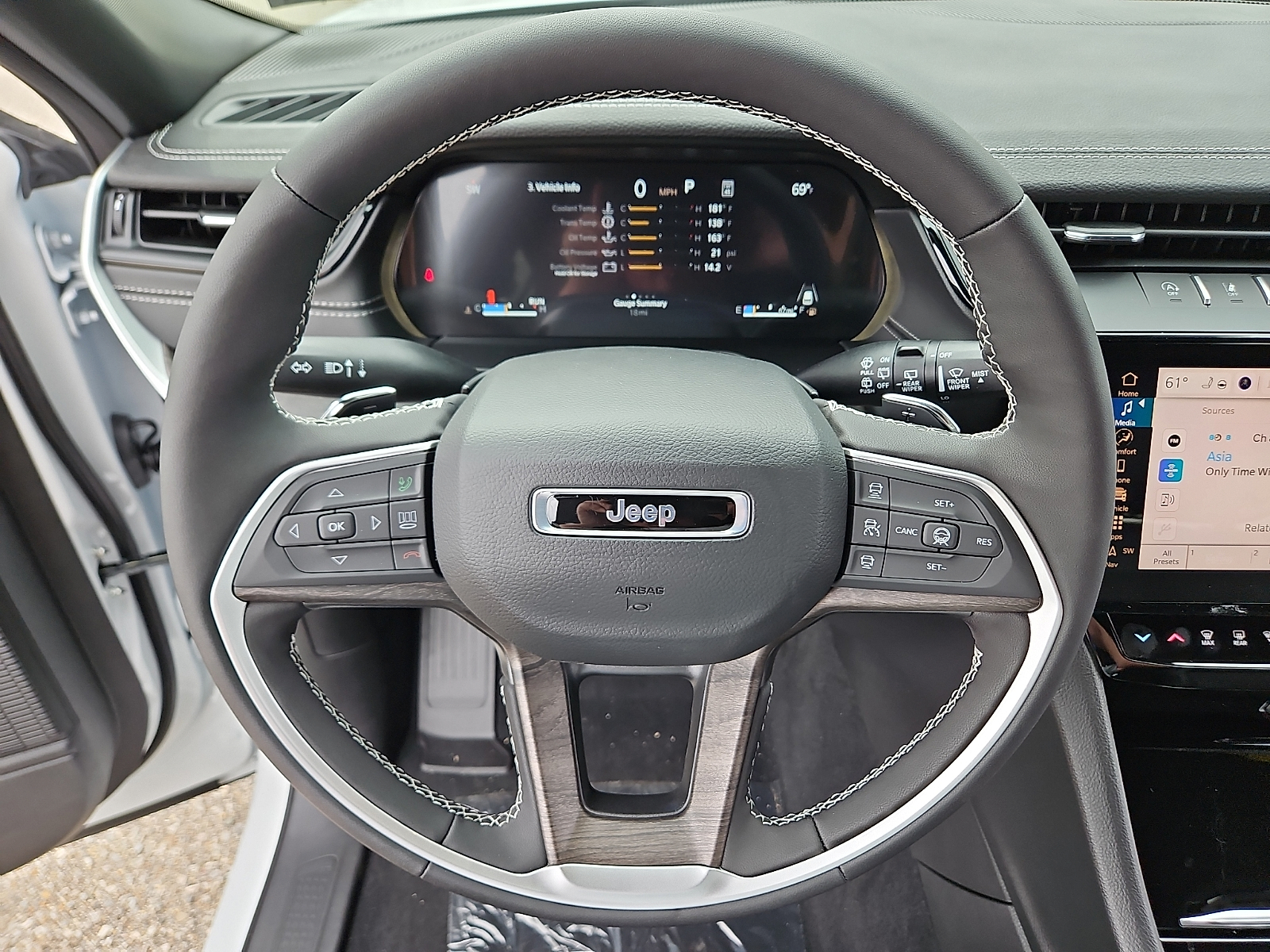 New 2027 Jeep Grand Cherokee SUV