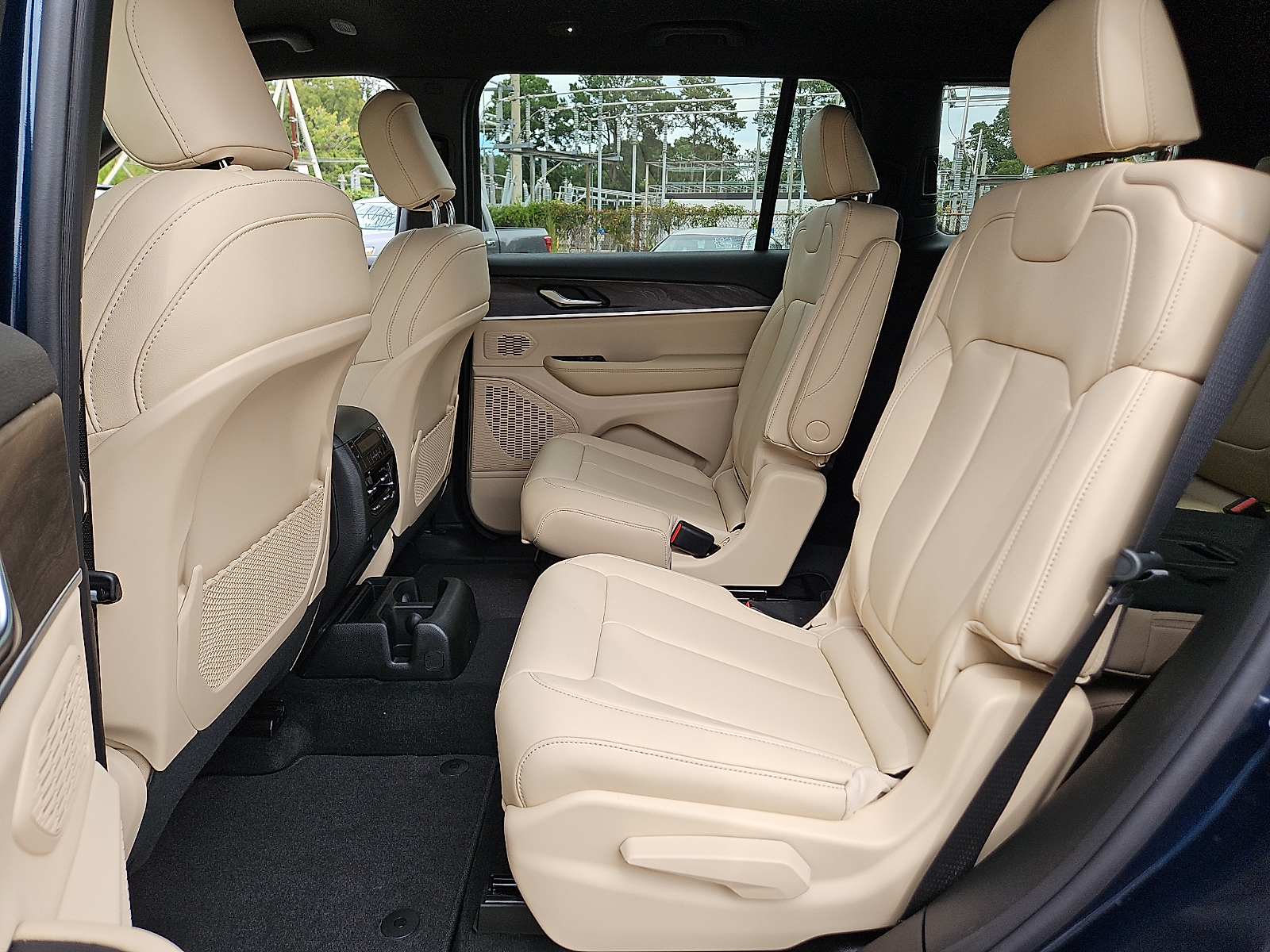 New 2027 Jeep Grand Cherokee L SUV