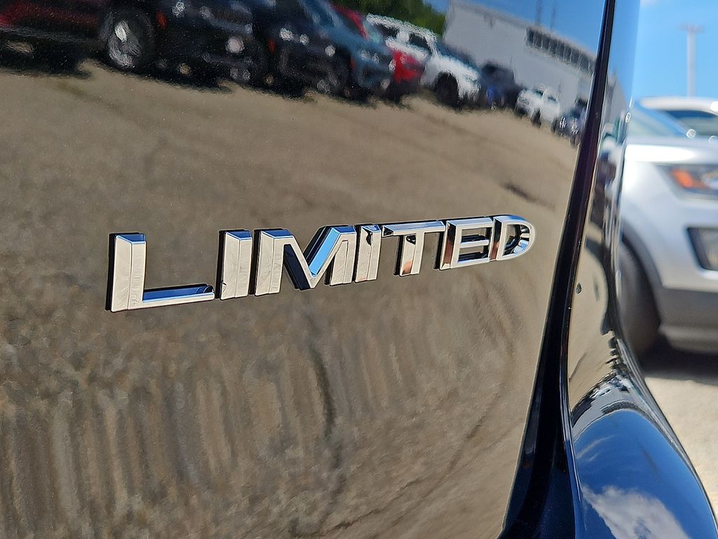 New 2027 Chrysler Pacifica Van