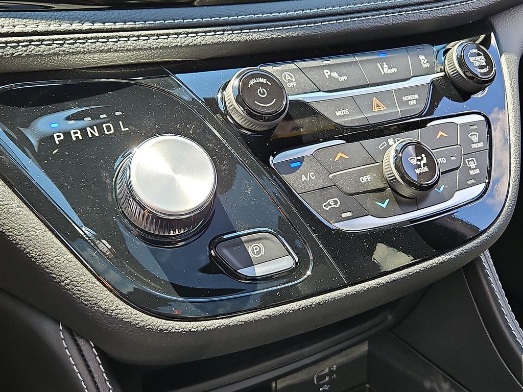 New 2027 Chrysler Pacifica Van