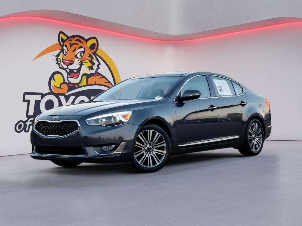 2015 Kia Cadenza Premium's photo
