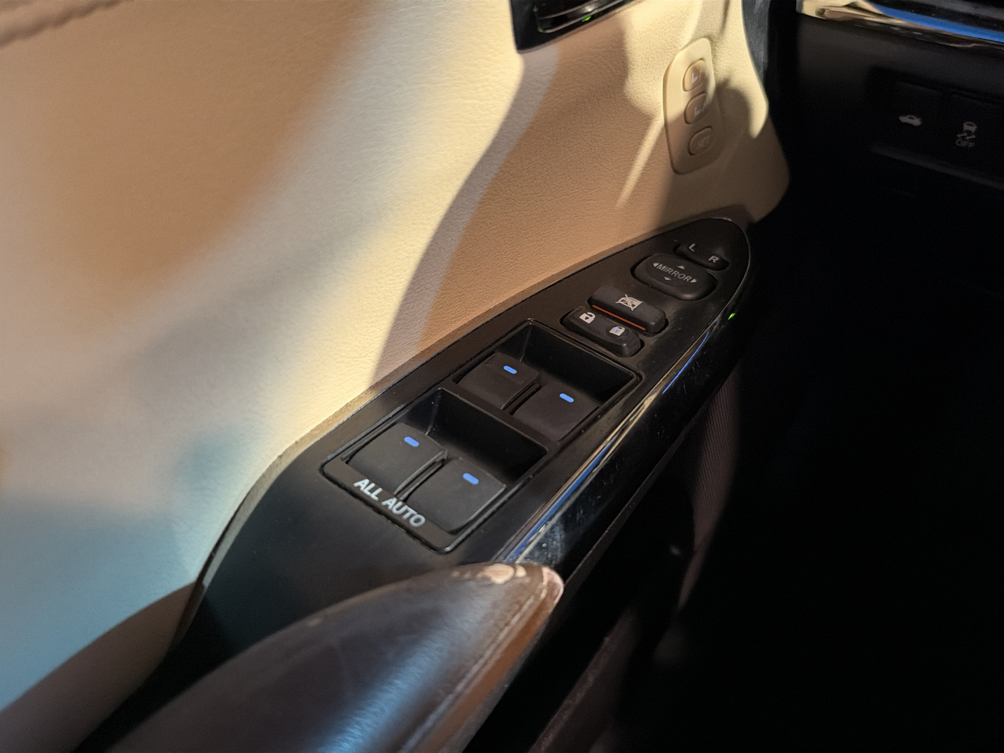 Used 2015 Toyota Avalon Hybrid Sedan