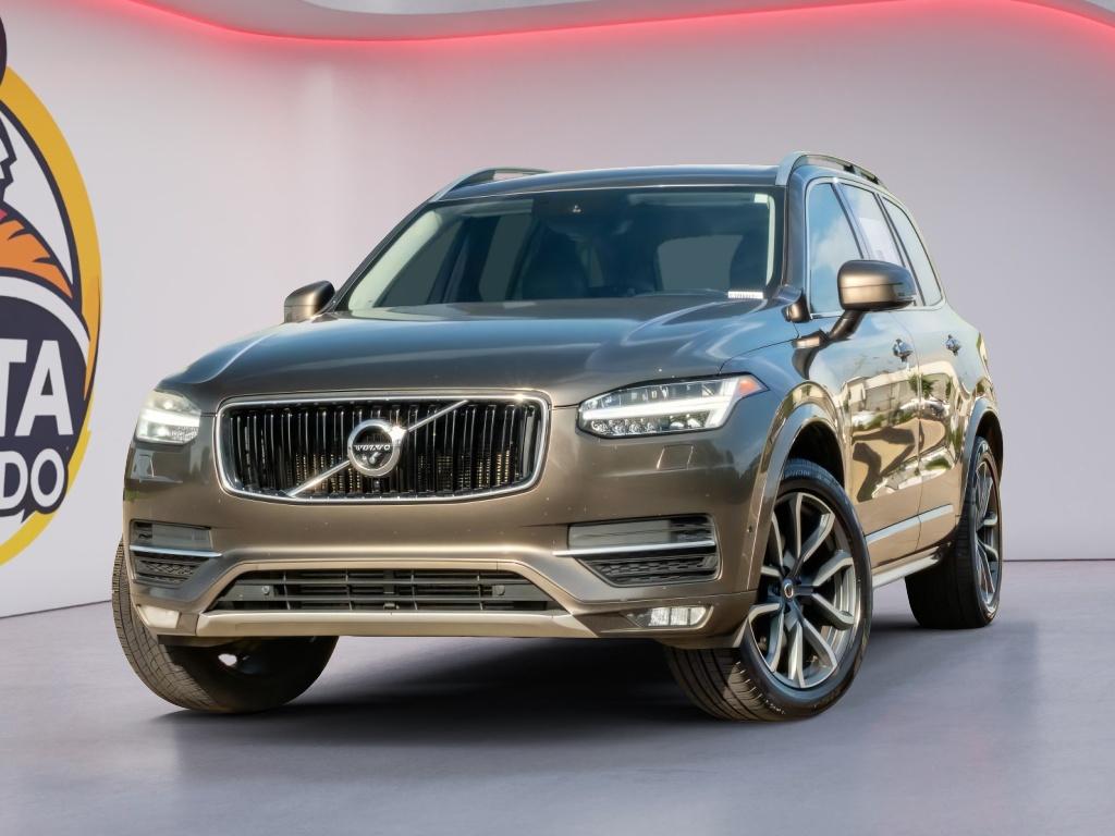 2016 Volvo XC90 T6 AWD Momentum's photo