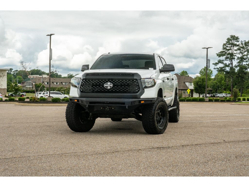 2018 Toyota Tundra SR5 5.7L 4WD FFV Crew Max Short Bed's photo