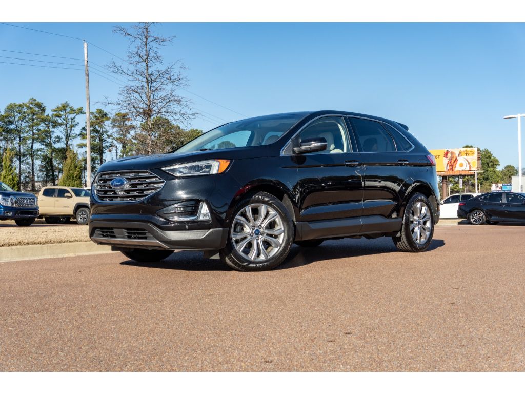 2019 Ford Edge Titanium's photo
