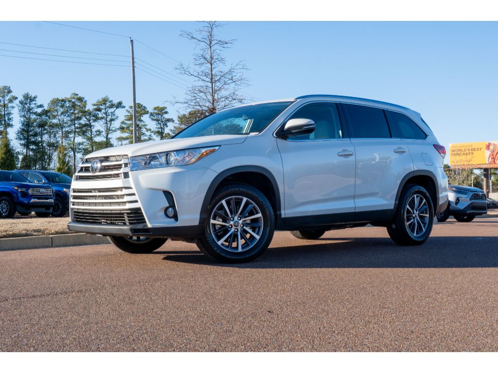 2019 Toyota Highlander XLE's photo