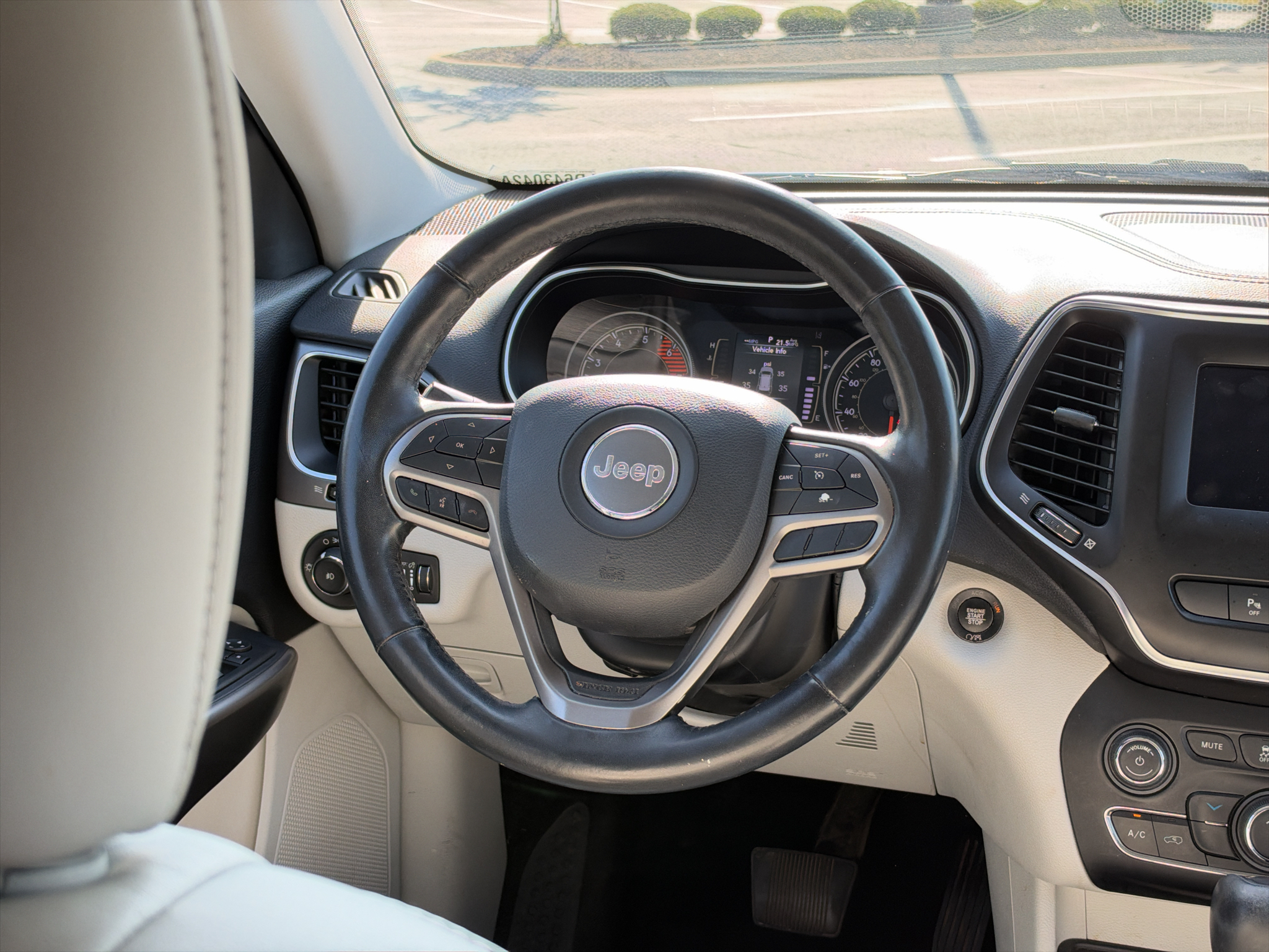 Used 2020 Jeep Cherokee SUV