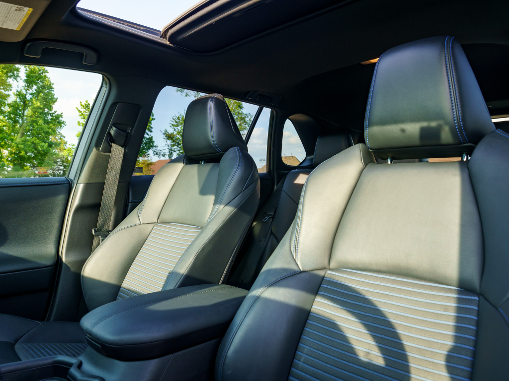 2021 Toyota RAV4 XSE - Photo 12