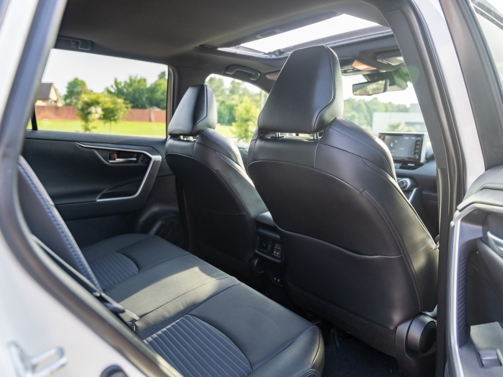 2021 Toyota RAV4 XSE - Photo 16