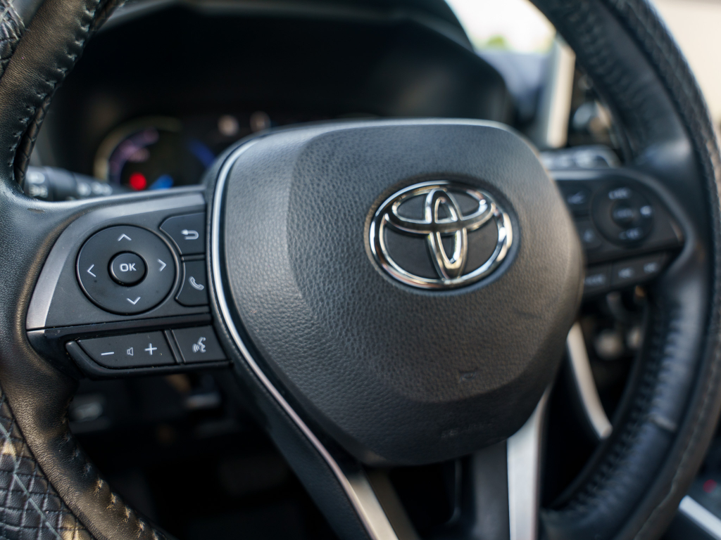 2021 Toyota RAV4 XSE - Photo 30