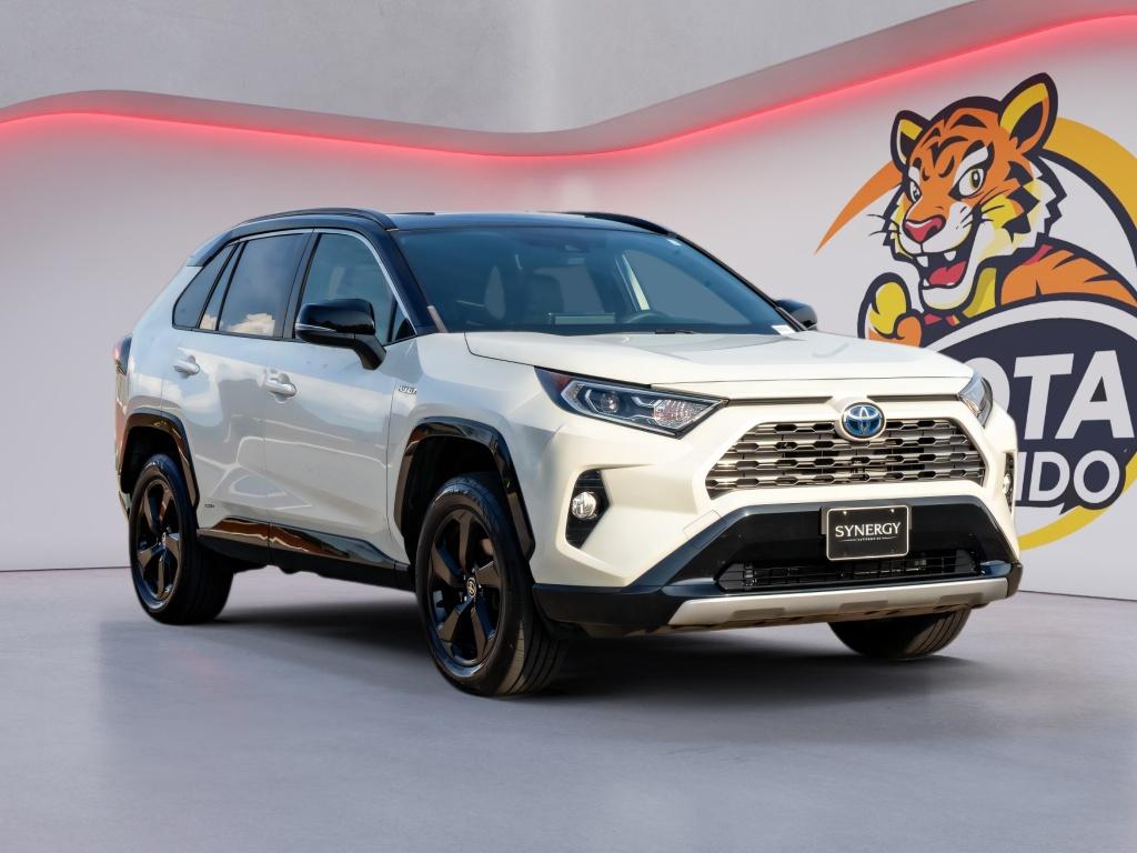 2021 Toyota RAV4 XSE - Photo 3