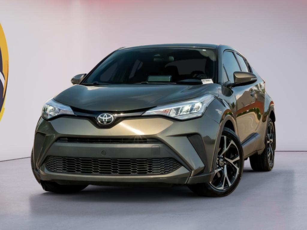 2021 Toyota C-HR XLE's photo
