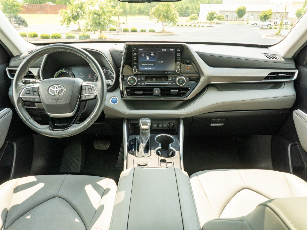 Used 2021 Toyota Highlander Hybrid SUV