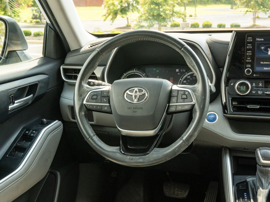 Used 2021 Toyota Highlander Hybrid SUV
