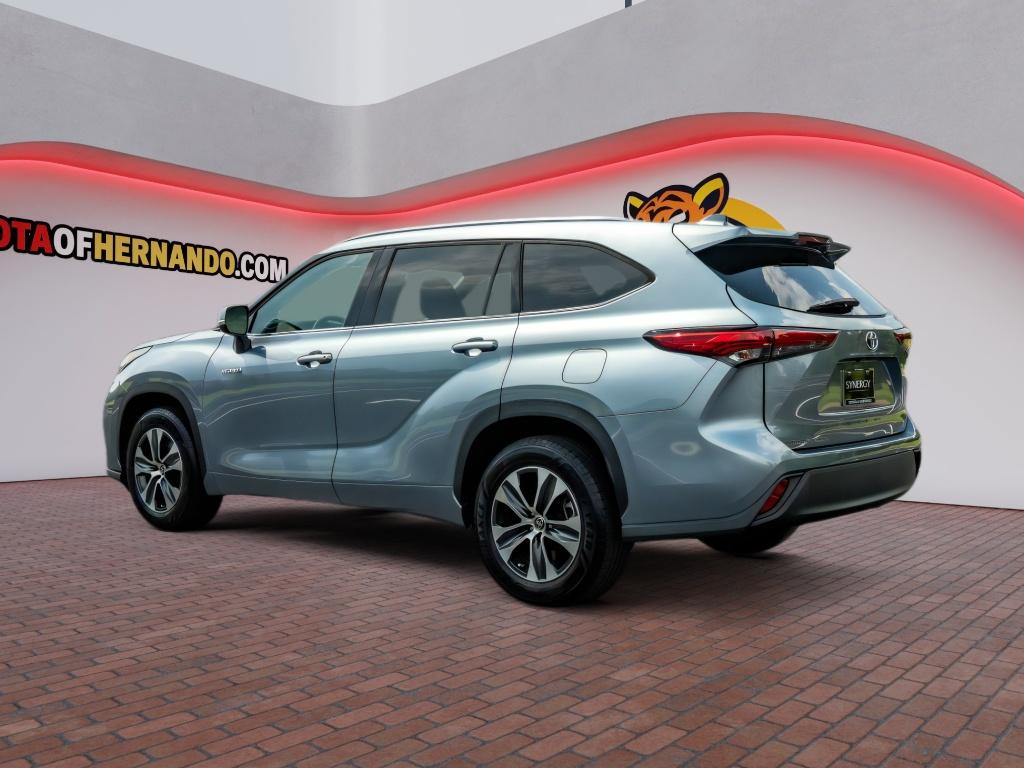 Used 2021 Toyota Highlander Hybrid SUV