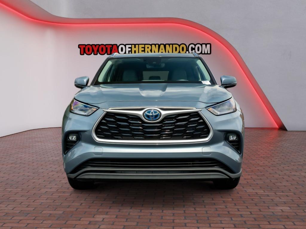 Used 2021 Toyota Highlander Hybrid SUV