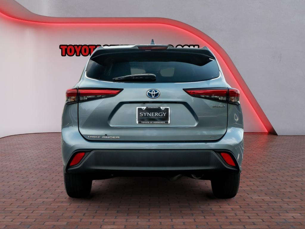 Used 2021 Toyota Highlander Hybrid SUV
