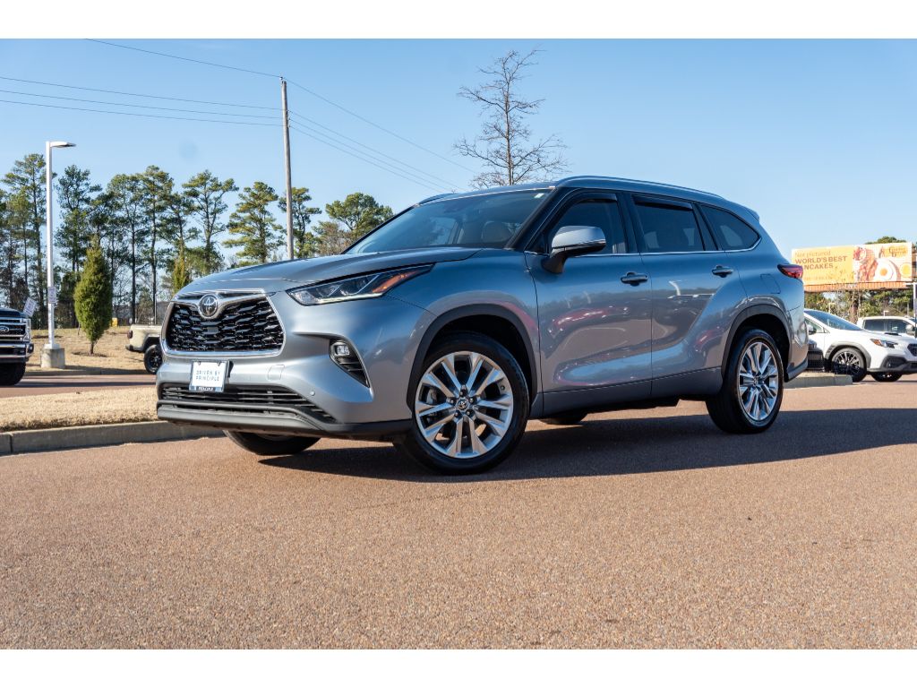 2021 Toyota Highlander Limited's photo