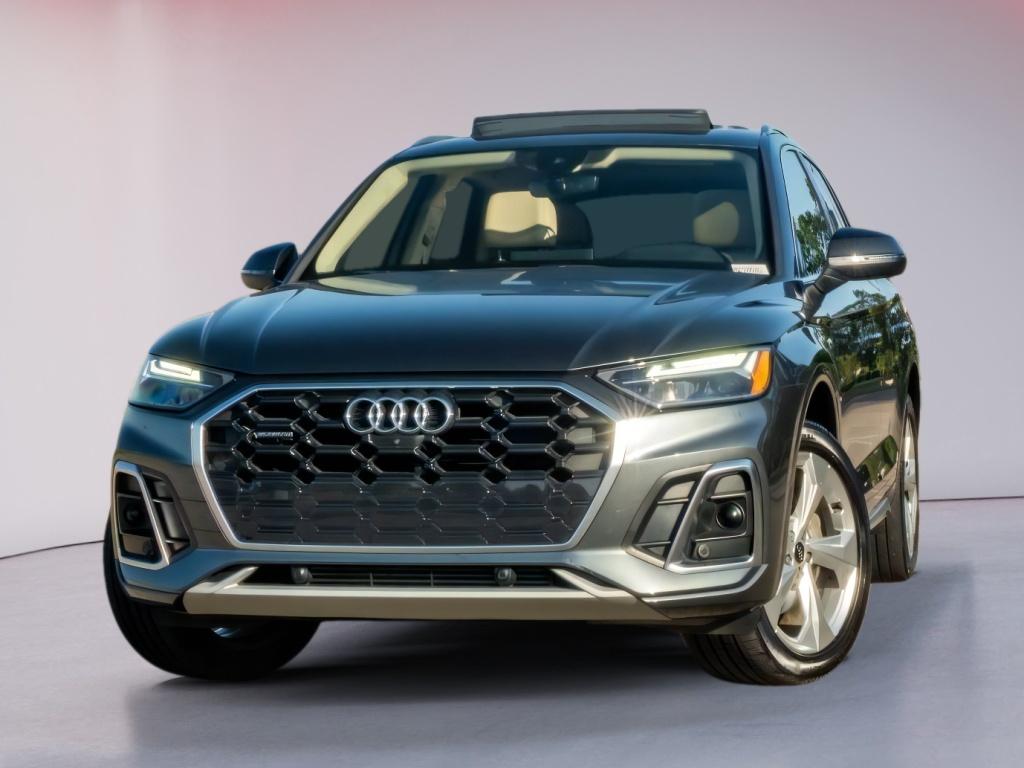 2022 Audi Q5 45 Premium Plus's photo
