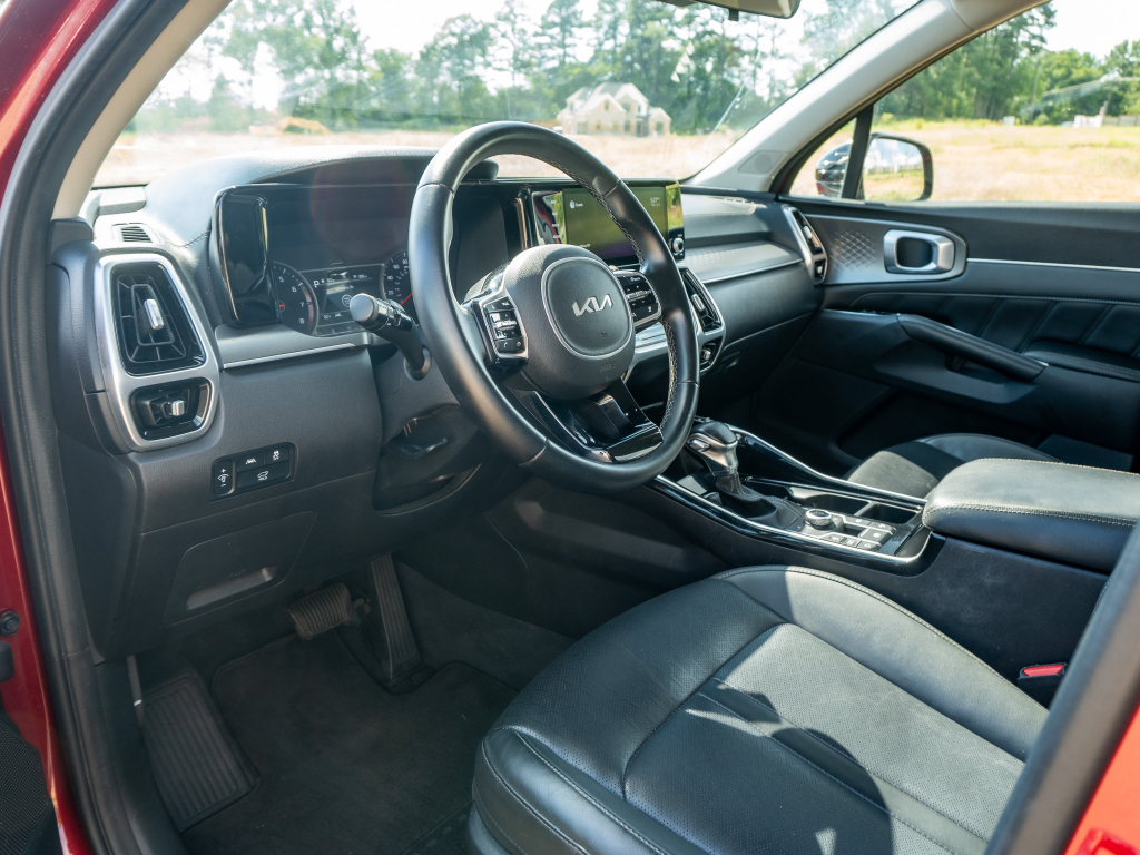 2022 Kia Sorento SX - Photo 11