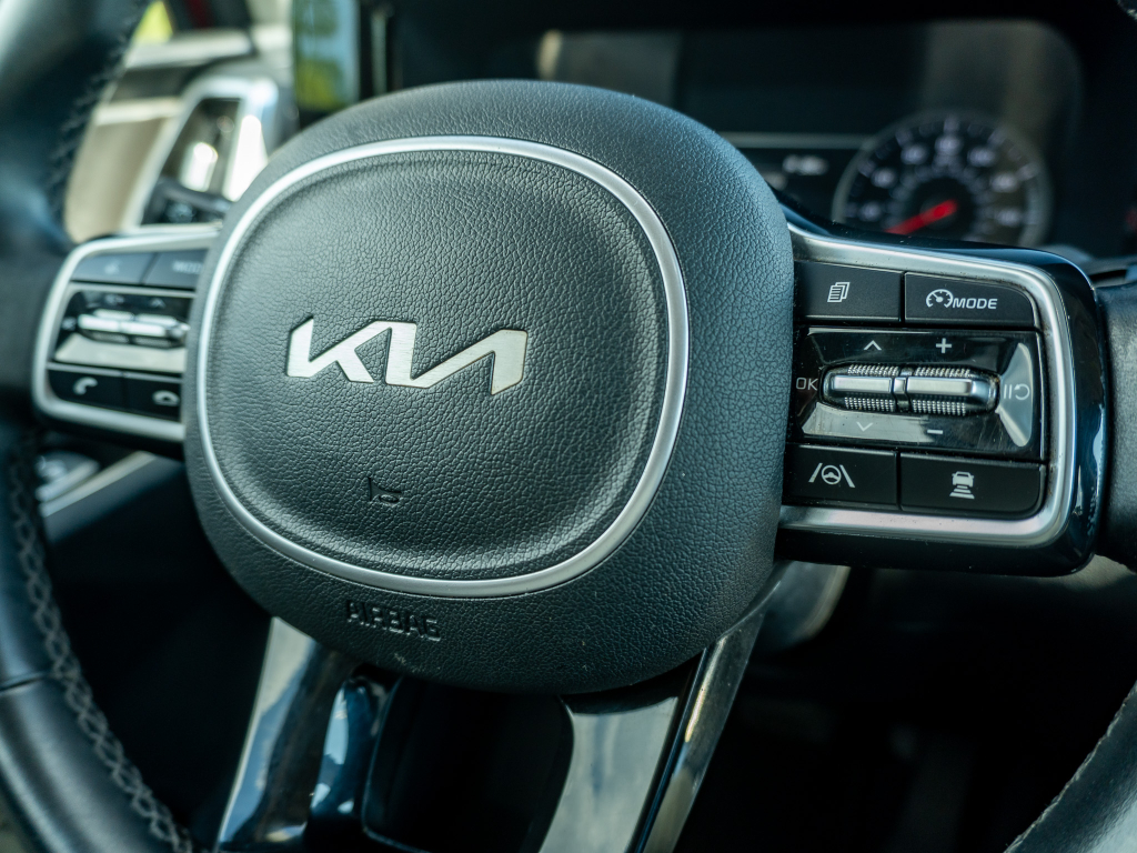 2022 Kia Sorento SX - Photo 32