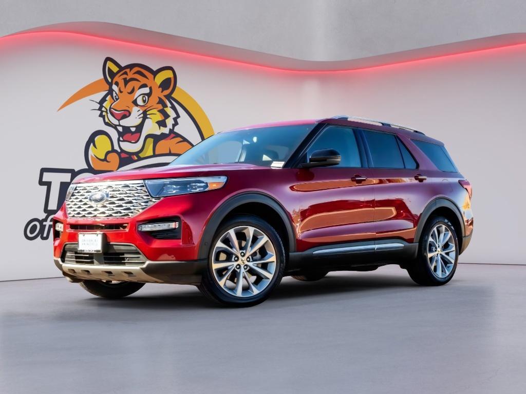 2022 Ford Explorer Platinum's photo