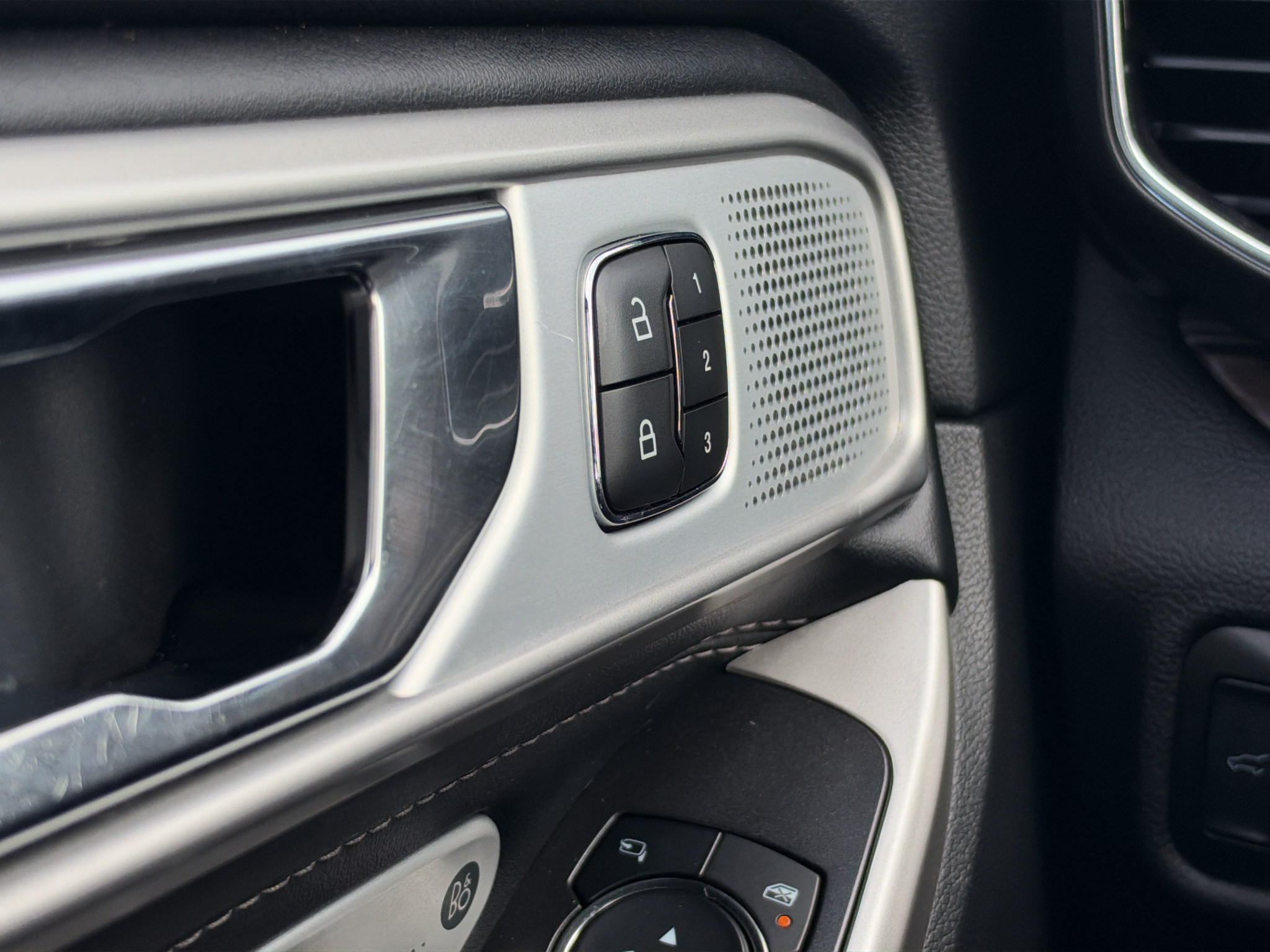 Used 2022 Ford Explorer SUV