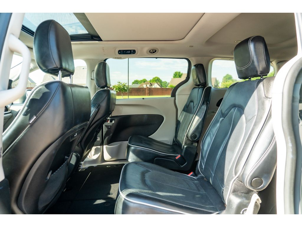 Used 2022 Chrysler Pacifica Van
