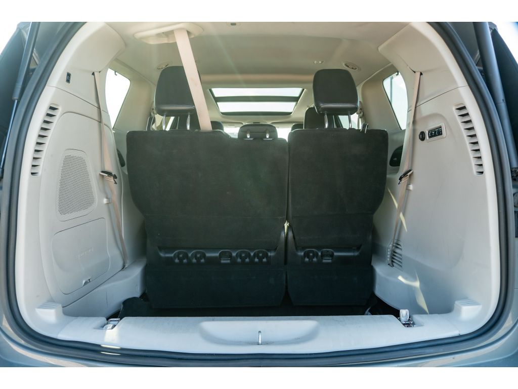 Used 2022 Chrysler Pacifica Van