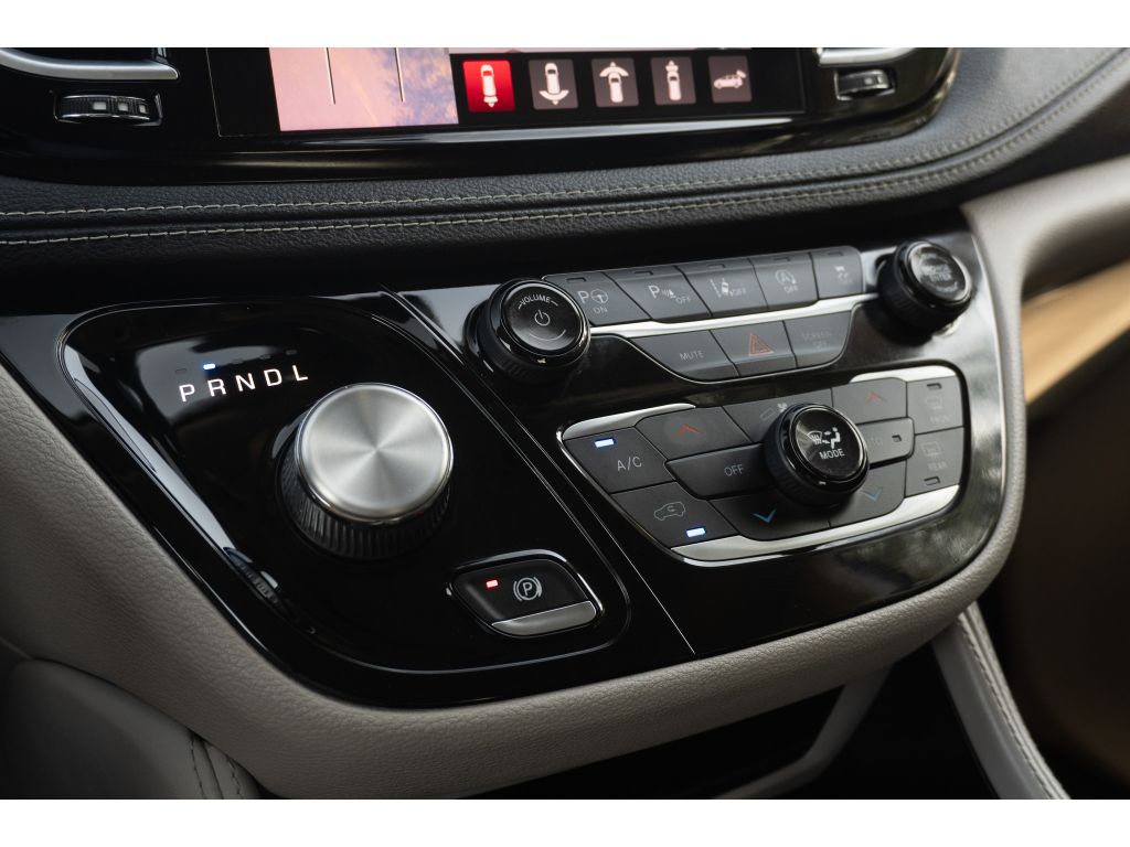Used 2022 Chrysler Pacifica Van