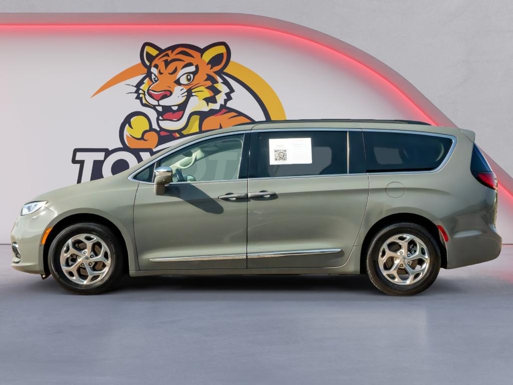 Used 2022 Chrysler Pacifica Van