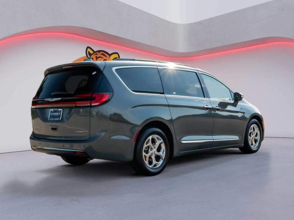 Used 2022 Chrysler Pacifica Van