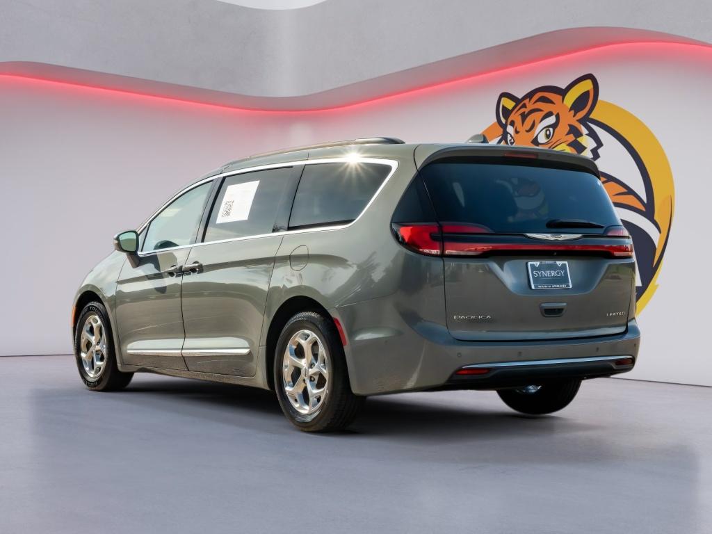 Used 2022 Chrysler Pacifica Van